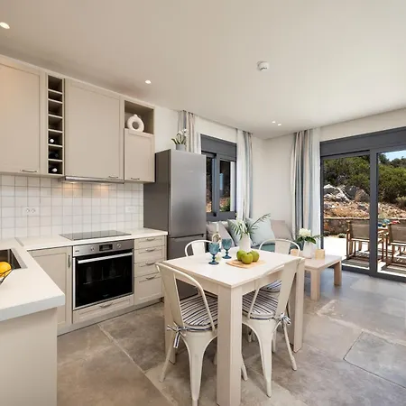 בית נופש Quiet & Cozy, Aura House