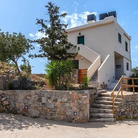 Quiet & Cozy, Aura House בית נופש *
